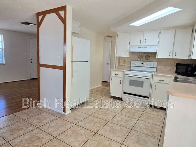 Building Photo - 3136 Elkridge Dr