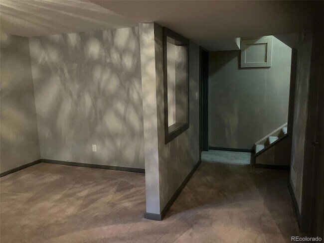 Building Photo - 9260 W Utah Ave