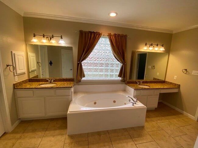 Building Photo - 26226 Bright Dawn Ct