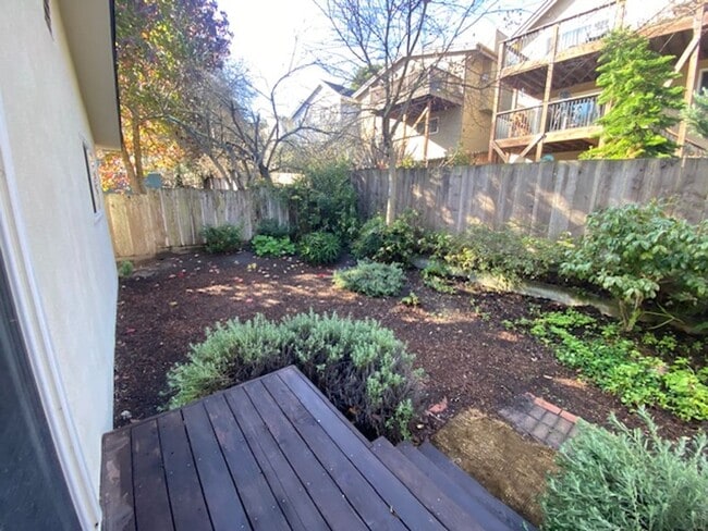 Building Photo - Charming Monterey Home