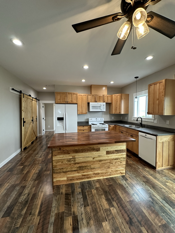 Building Photo - 151 Equestrian Ln