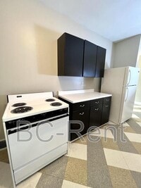 Building Photo - 635 3rd Ave