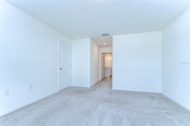 Building Photo - 38255 Sonnet Landing Ave