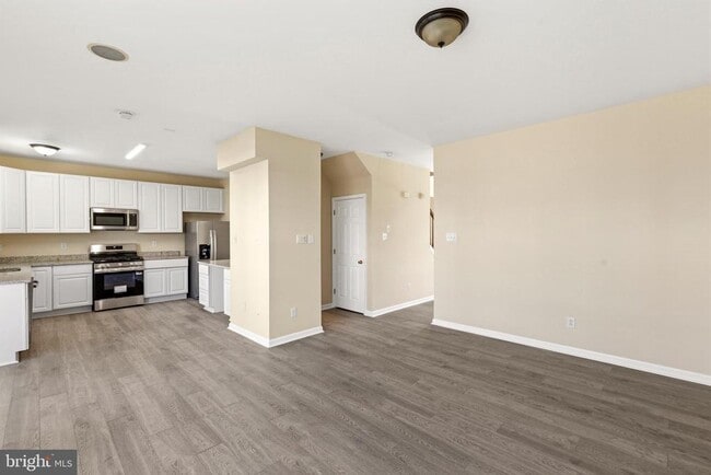 Building Photo - 4704 Denview Way