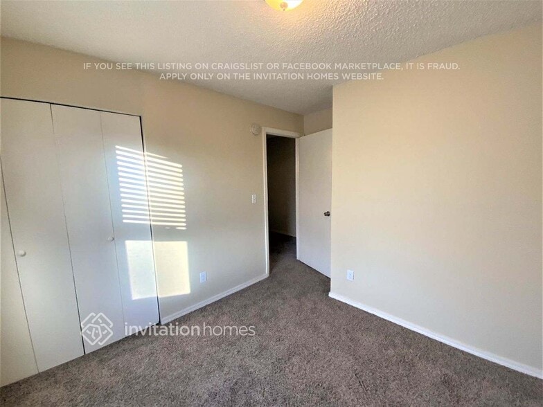 Building Photo - 2690 Ridge Dr