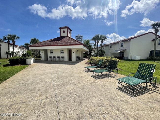 Building Photo - 200 Florida Shores Blvd