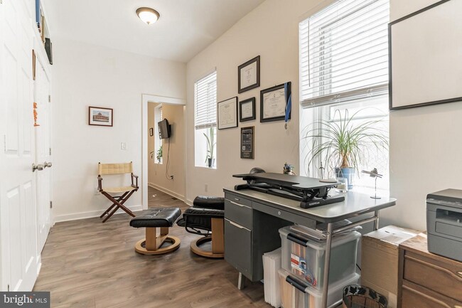 Building Photo - 1847 N 2nd St