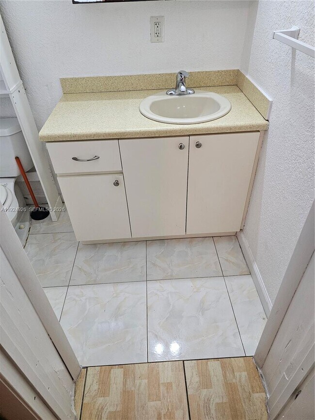 Building Photo - 150 NW 122nd St