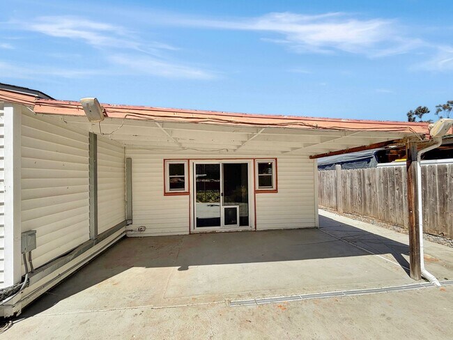 Building Photo - Beautiful 4B/2BA House in Clairemont w/ La...