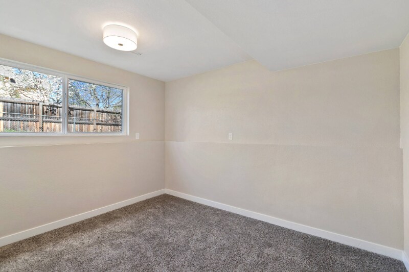 Building Photo - 1101 Timber Ln