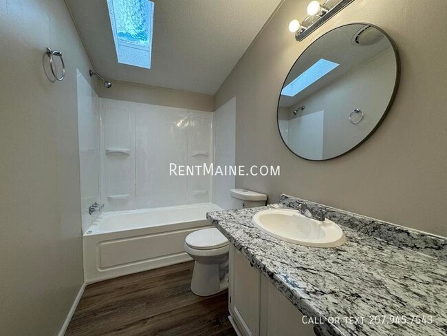 Building Photo - 125 F St