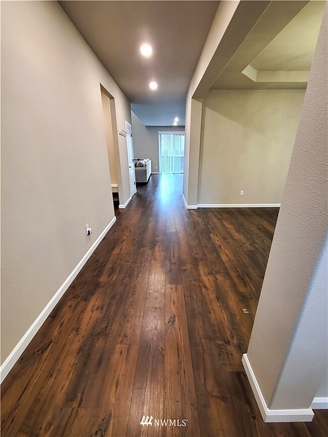 Building Photo - 10330 Driftwood Ave