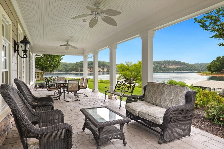 Building Photo - 18440 Ponderosa Dr