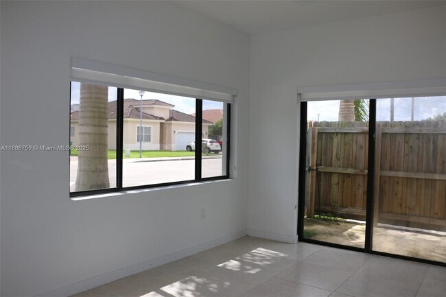 Building Photo - 25372 SW 135th Ave