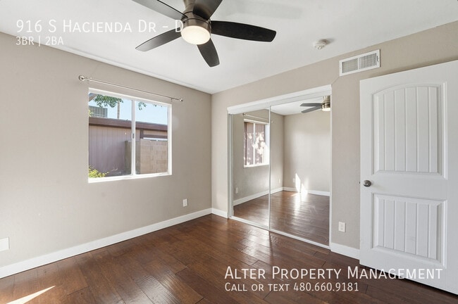 Building Photo - 916 S Hacienda Dr