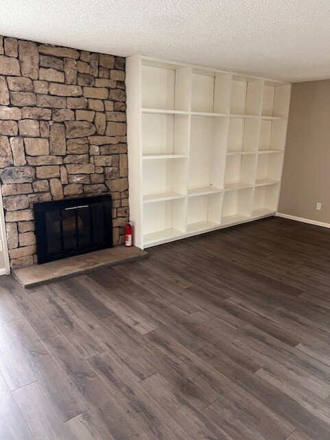 Building Photo - Two Bedroom Condo In DTC! Pool and Tennis Courts! Washer and Dryer In-Unit!