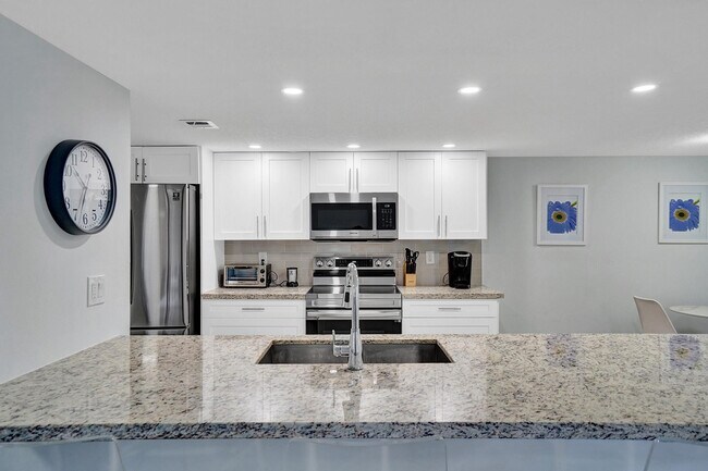 Building Photo - 955 Dotterel Rd