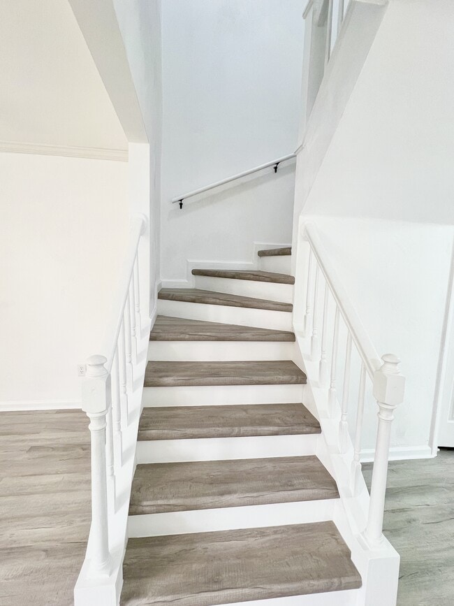 Building Photo - 5424 Scholarship Dr