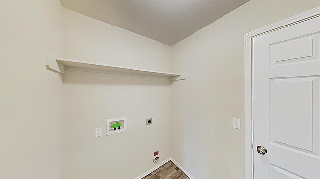 Building Photo - 2012 W Hunters Springs Way