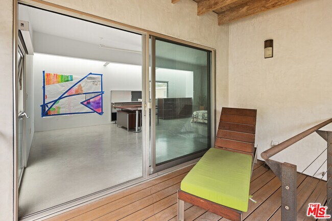 Building Photo - 710 Milwood Ave