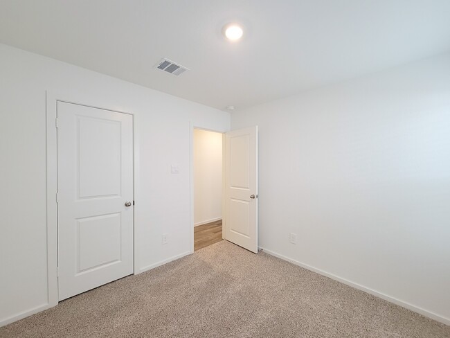 Building Photo - 14316 Leafy Willow Dr