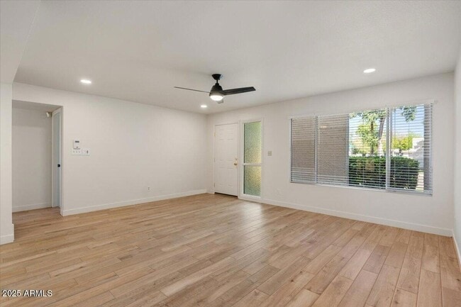 Building Photo - 7803 E Vernon Ave