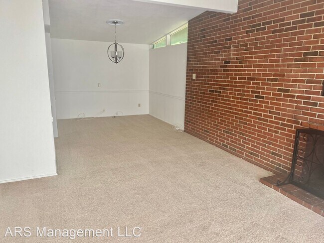 Building Photo - 3 br, 2 bath House - 8561 Red Fir Drive