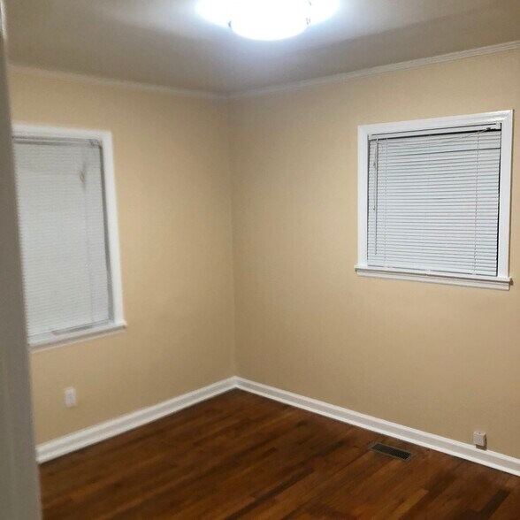 Building Photo - 2428 Lumpkin Rd
