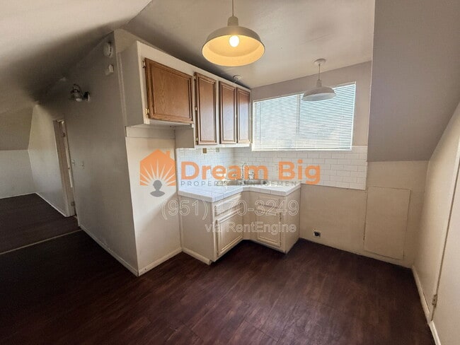 Building Photo - 14653 Washington Dr