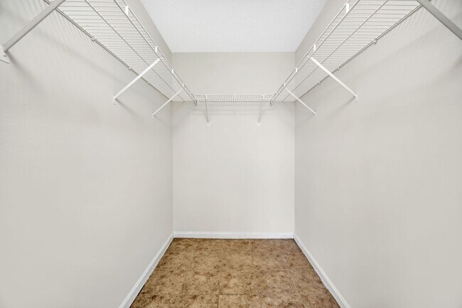 Building Photo - Your Dream Davie Home Awaits – 2 Bed/2 Bath!
