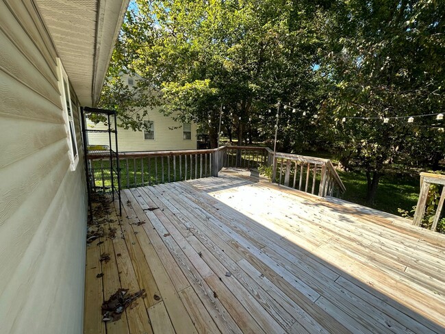 Building Photo - Greensboro Home - Lisa Barker - (734) 231-...