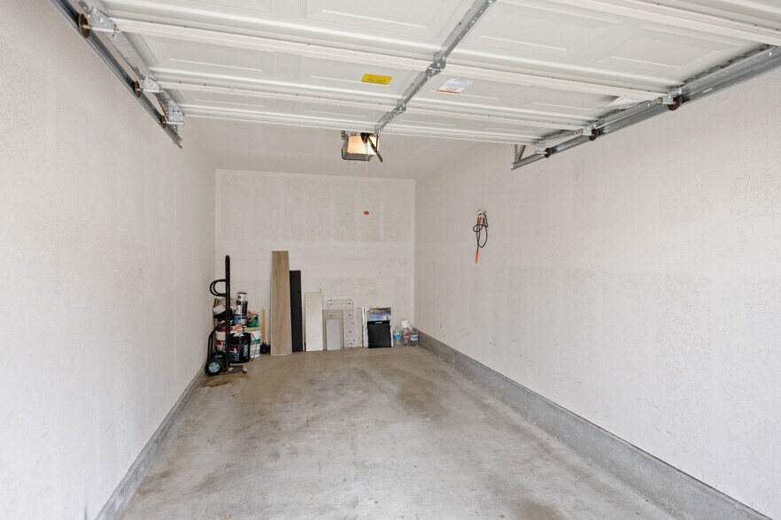 Building Photo - 5530 Spanish Oak Ln