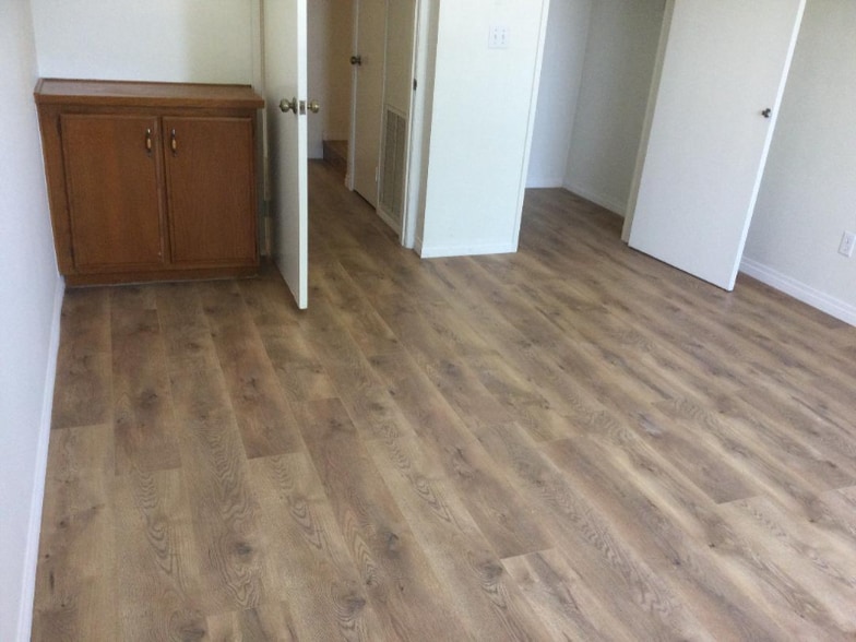 Building Photo - 19009 Sherman Way