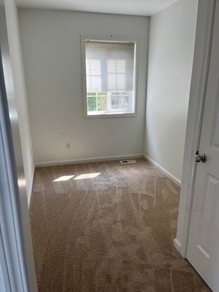 Building Photo - 2750 Diamond Loop