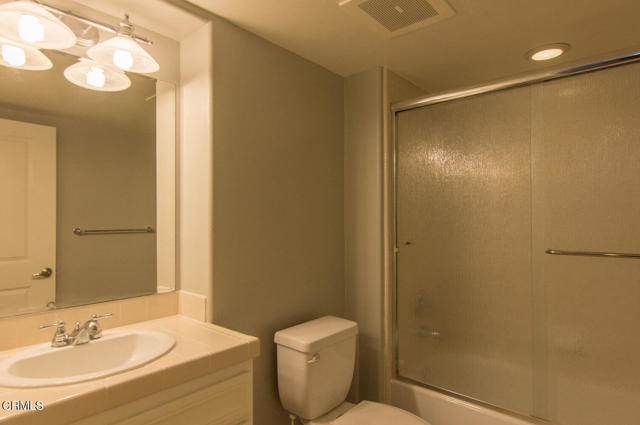 Building Photo - 4390 Tradewinds Dr