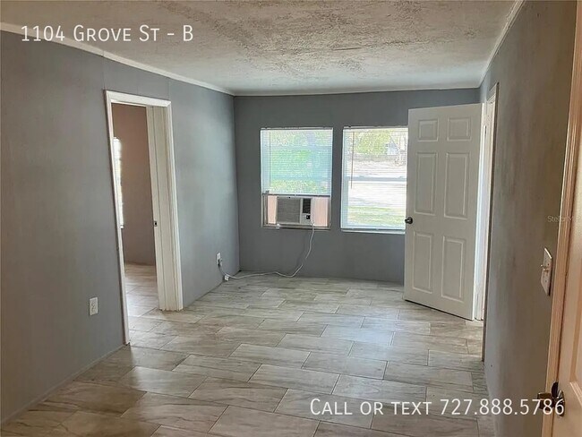 Building Photo - 1104 Grove St