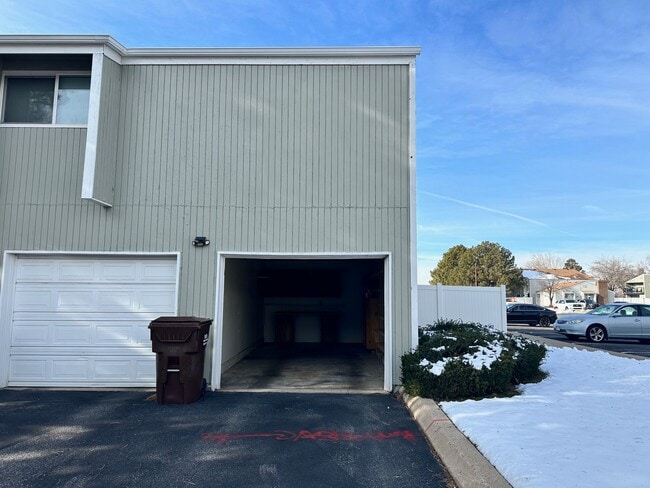 Building Photo - 1634 E 800 S