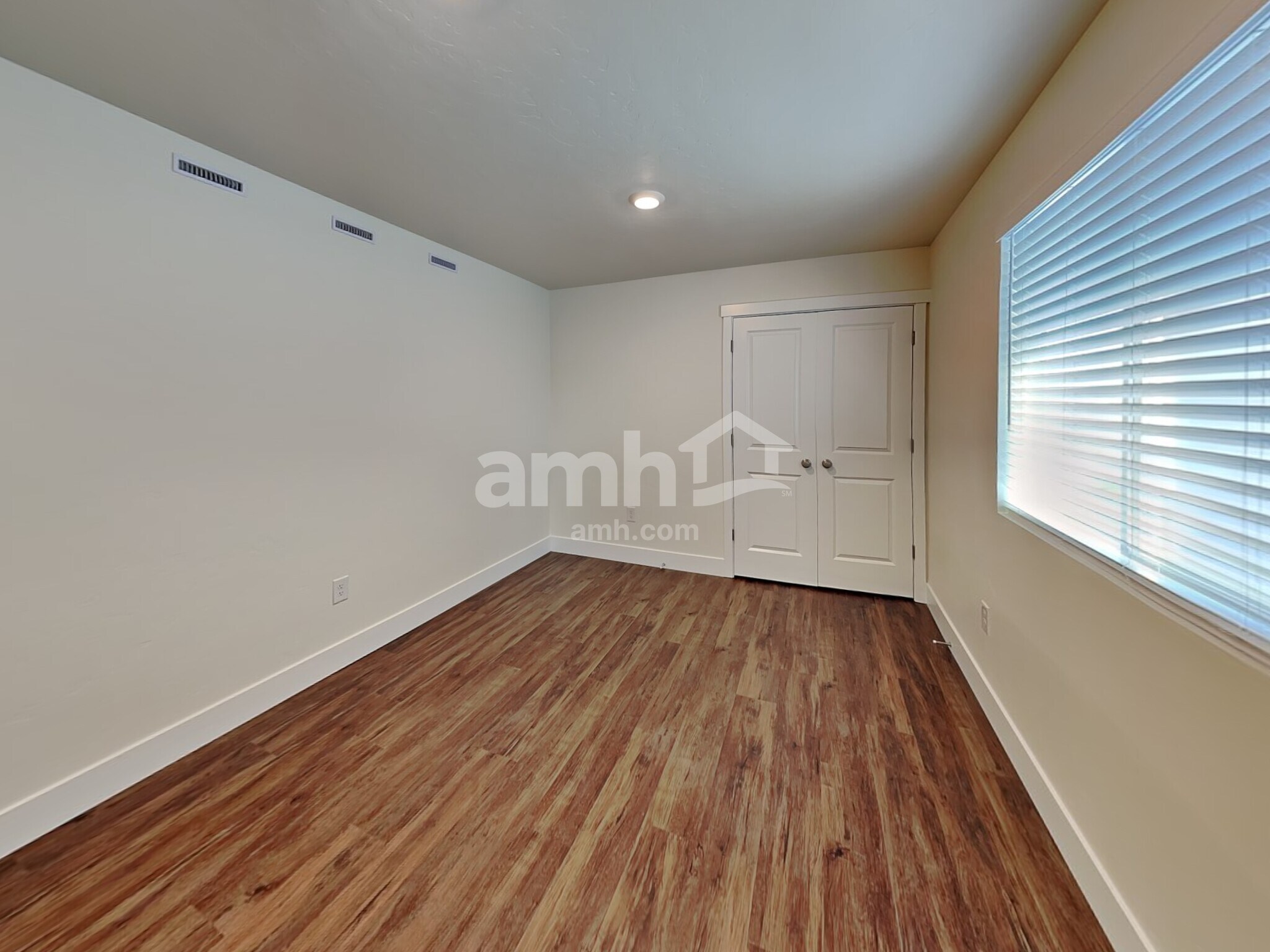 Building Photo - 4065 N Keklik Ave