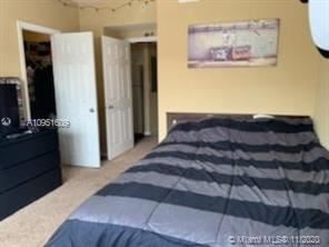 Building Photo - 2 br, 2 bath Condo - 11820 Pines Blvd