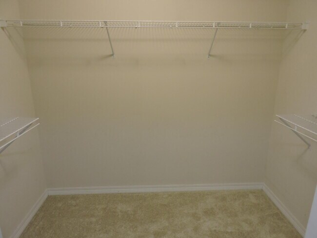 Building Photo - 5831 Buckskin Ct