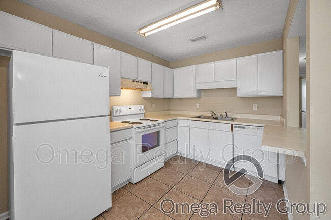 Building Photo - 815 Willow Pointe