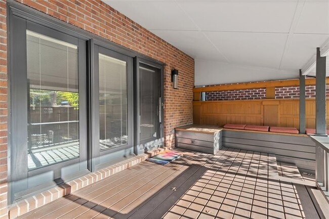 Building Photo - 718 Filbert St