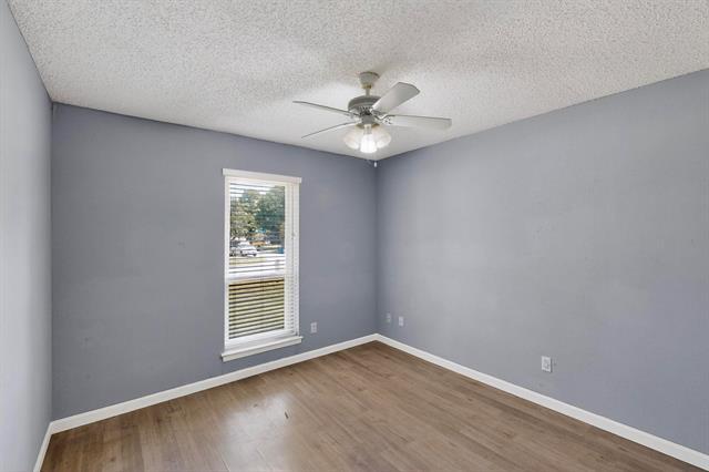 Building Photo - 2211 Sierra Dr