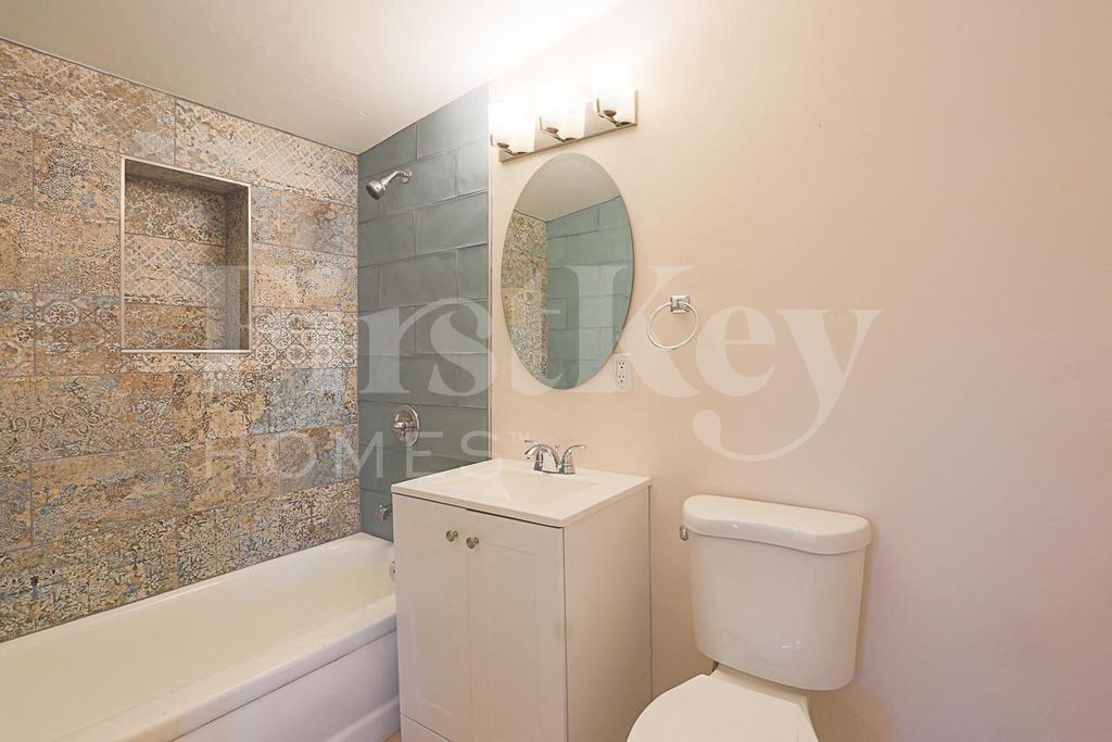 Building Photo - 1124 W Cinnabar Ave