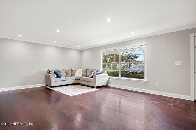 Building Photo - 36 A1A N