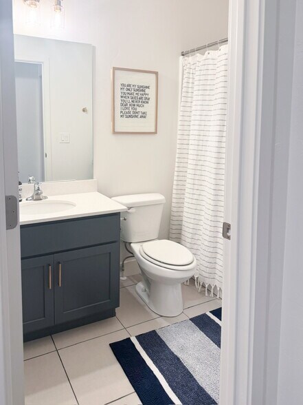 Building Photo - 457 S Wood Stream Rd