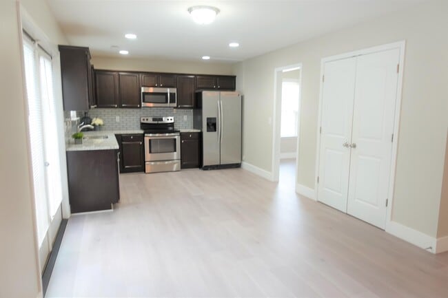 Building Photo - 1002 Whirlaway Cir