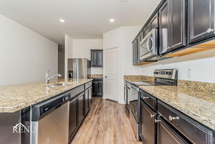 Building Photo - 503 London Dr