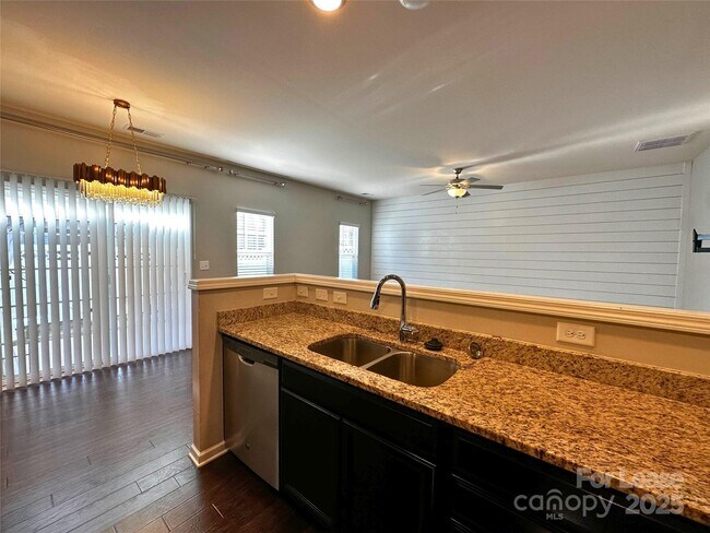 Building Photo - 4007 Marygrove Ct