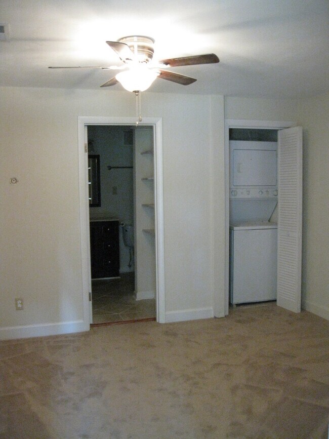 Building Photo - 307/309 Dinwiddie St